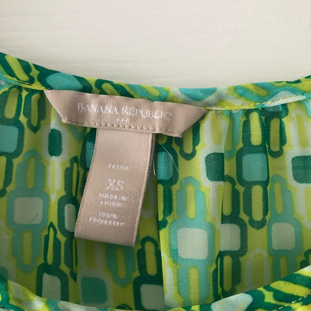 Banana Republic Geometric Green Printed Babydoll Blouse Sz XS - Picture 4 of 4